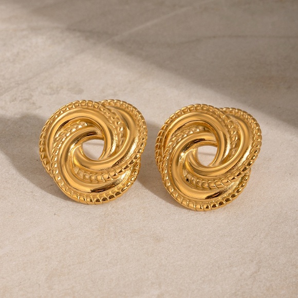 18K Gold Plated Statement Earrings*Serena Earrings In Gold*Vintage Inspired*JD - Picture 1 of 3